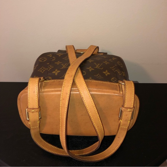 Louis Vuitton Authentic Montsouris MM Backpack:Date Code:(SP0928)w/COA/Dust Bag - Picture 4 of 15